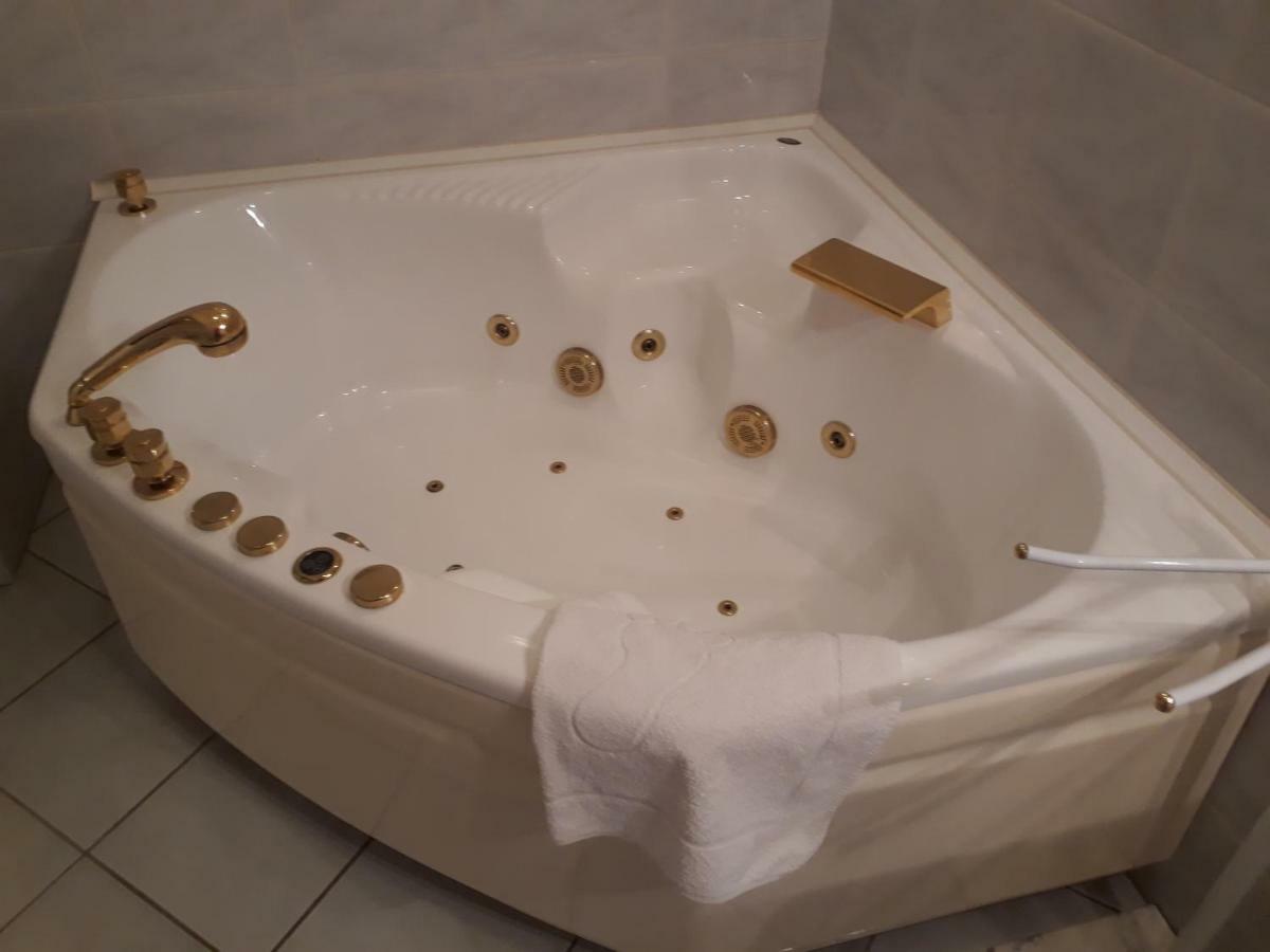 דברצן Piac Utcai Apartman 2 מראה חיצוני תמונה